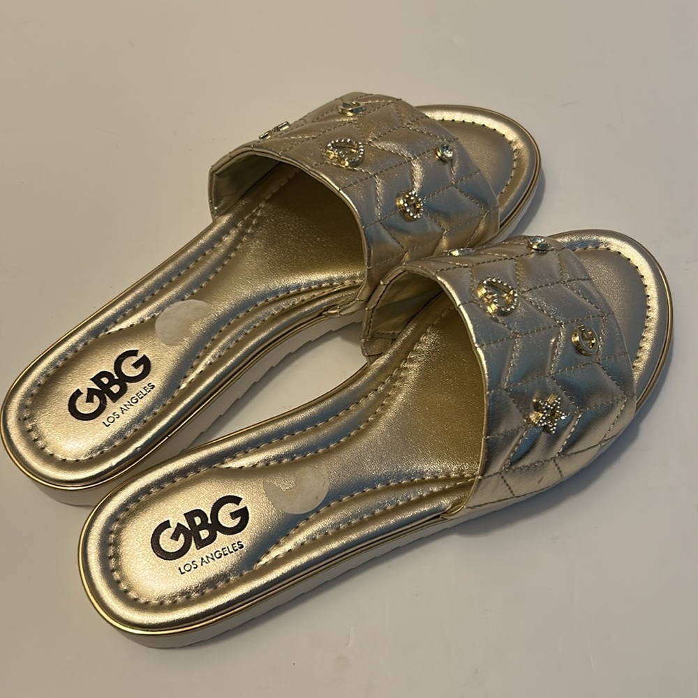 GBG Los Angeles Metallic Gold Quilted Sandals - Picture 2 of 16